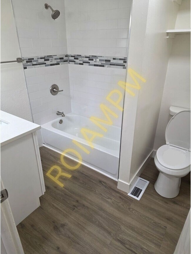 Building Photo - Idanha Ave