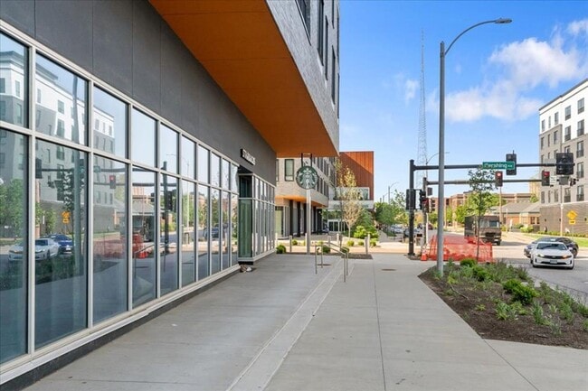 Building Photo - 5630 Pershing Ave