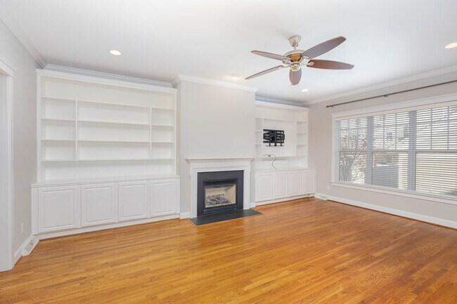 Building Photo - 12617 Doster Ave