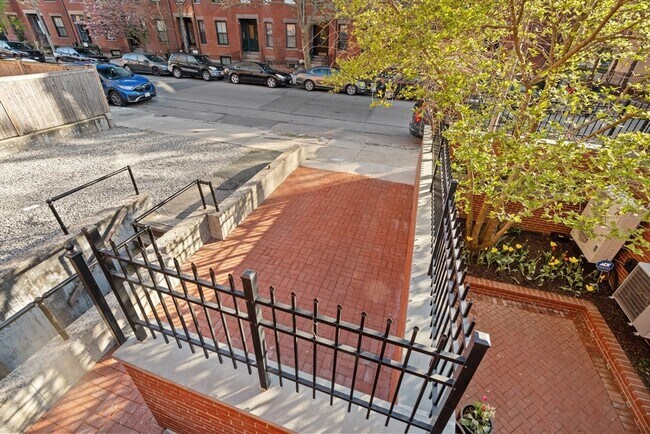 Building Photo - 531 Massachusetts Ave
