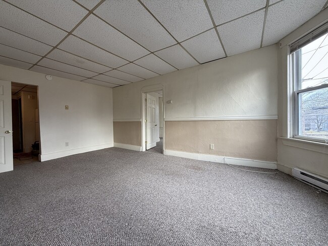 Building Photo - 342 Broadway St