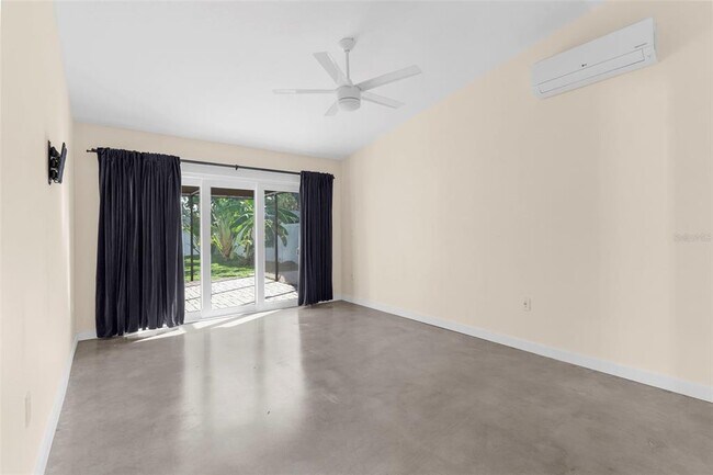 Building Photo - 4250 Marlowe Dr