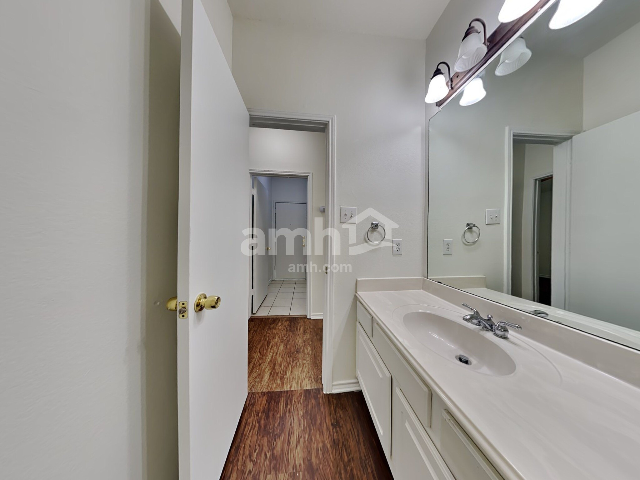 Building Photo - 8601 Lariat Cir