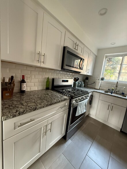 Building Photo - 3622 Gunston Rd