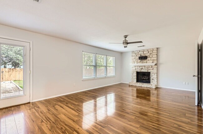 Building Photo - 11426 Bristle Oak Trail