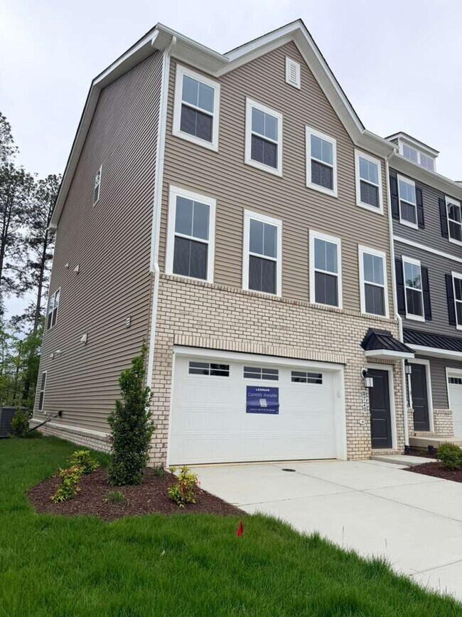 Building Photo - 8720 Pioneer Hl Dr