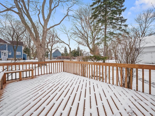 Building Photo - 122 S Prospect St