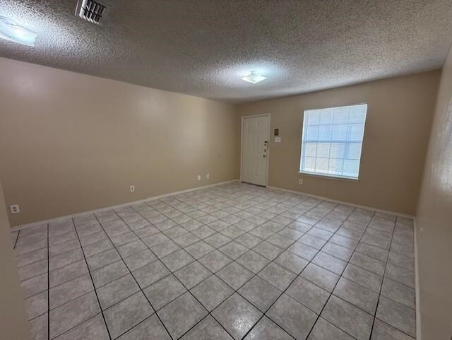 Building Photo - 1502 E San Pedro St