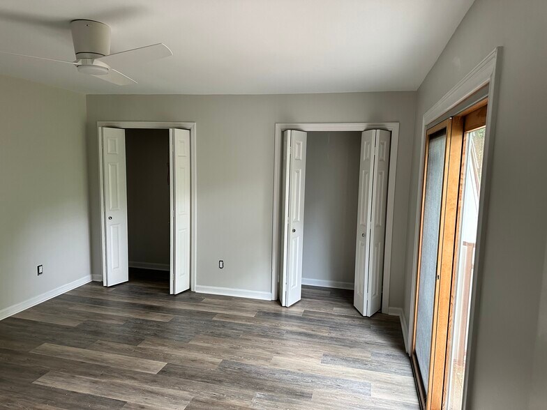 Building Photo - 813 Turkey Foot Ct