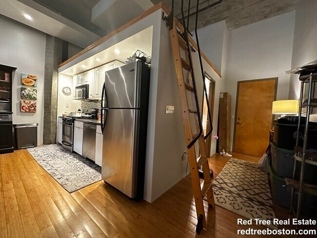 Building Photo - 150 Porter St