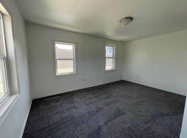 Building Photo - 420 Haney Ave