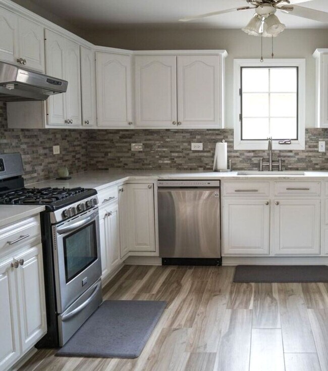 Building Photo - 17011 Danielle Ct