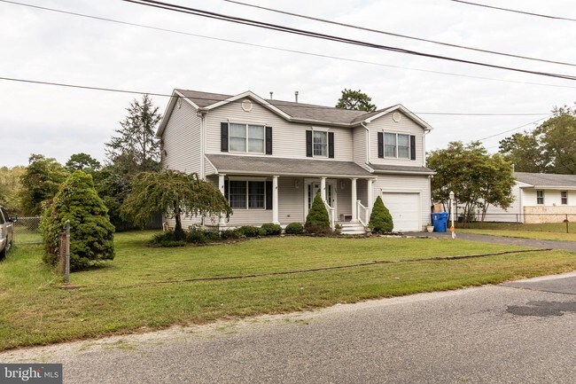 Building Photo - 305 Cherokee Dr