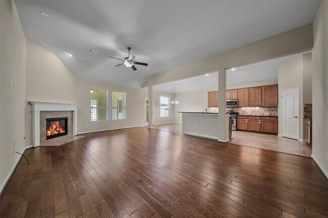 Building Photo - 25208 Forest Ledge Dr