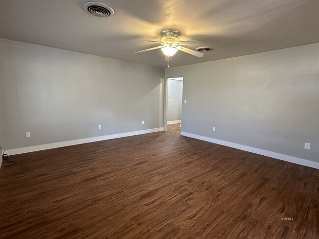 Building Photo - 2883 Bigler Ave