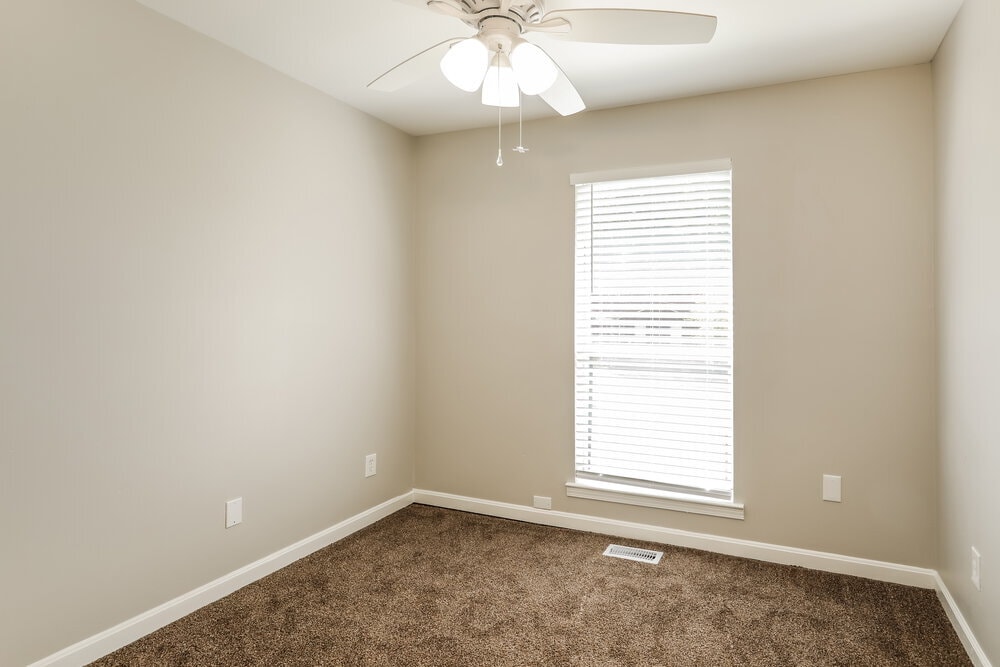 Building Photo - 232 Glenvalley Ln NW