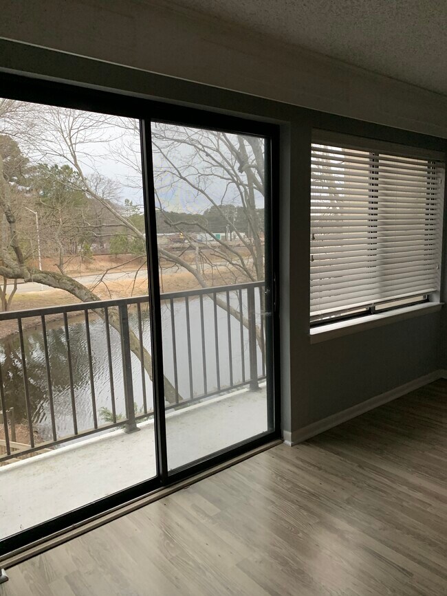 Building Photo - 231 Canal Park Dr