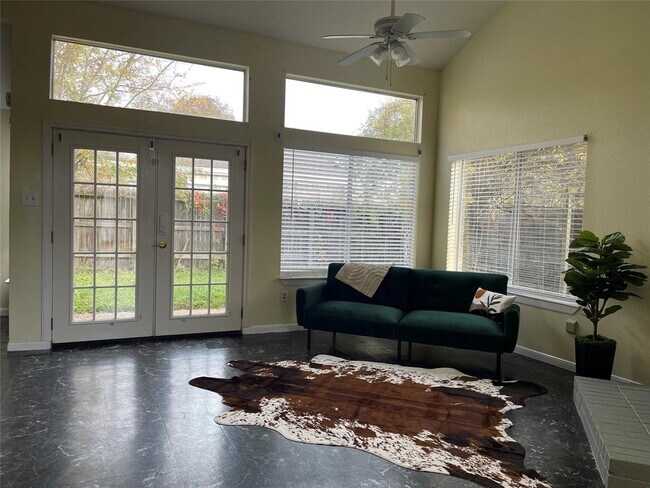 Building Photo - 18534 Trail Bend Ln