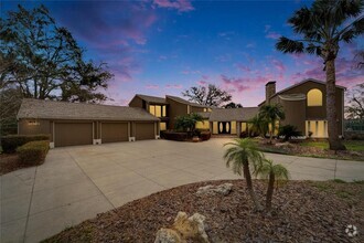 Building Photo - 10301 Reclinata Ln