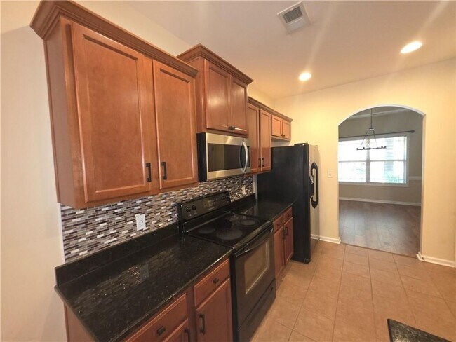 Building Photo - 113 Macalester Dr