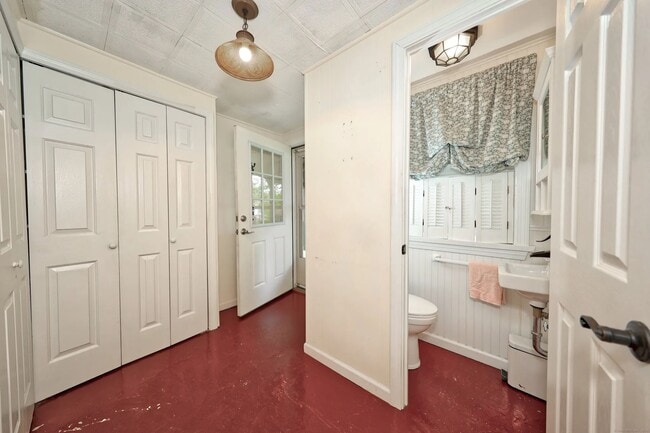 Building Photo - 70 Cold Spring Cir