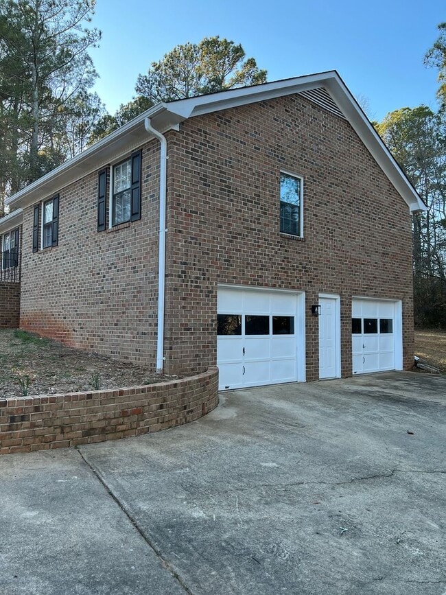Building Photo - Brookstone Home Available for Pre-Leasing