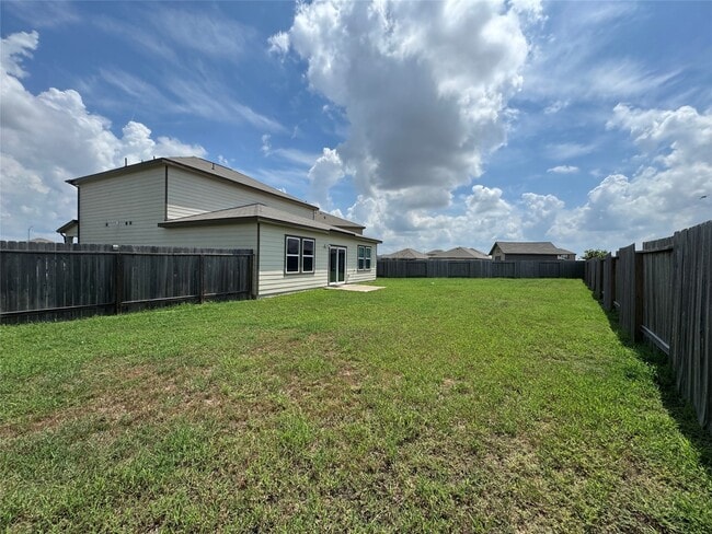 Building Photo - 1013 Pitch Pne Ct