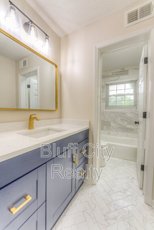 Building Photo - 7238 McVay Rd