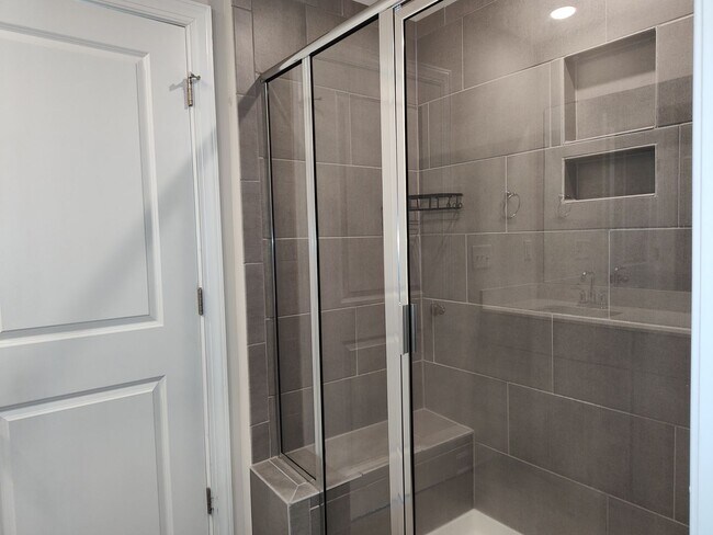 Building Photo - Beautiful 3 bedroom, 2.5 bathroom townhome in Belterra!