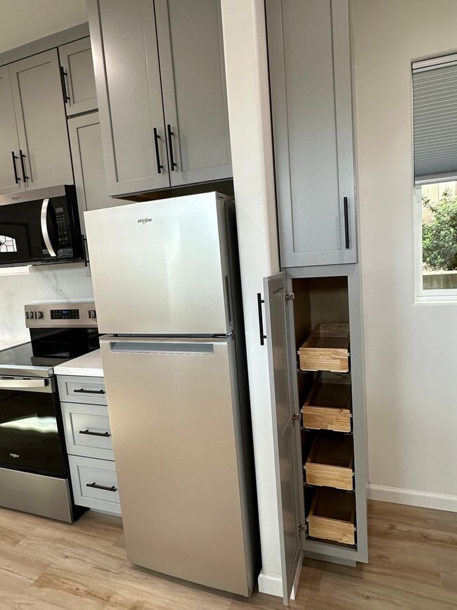 Building Photo - Beautiful ADU in great neighborhood