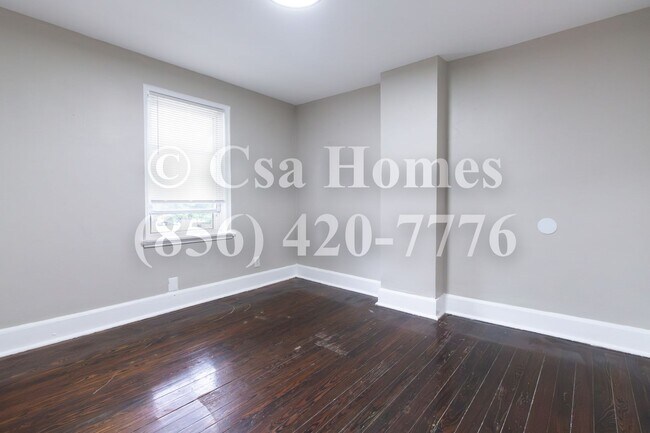 Building Photo - Newly Renovated 3 Bed/1 Bath home in Fairview!