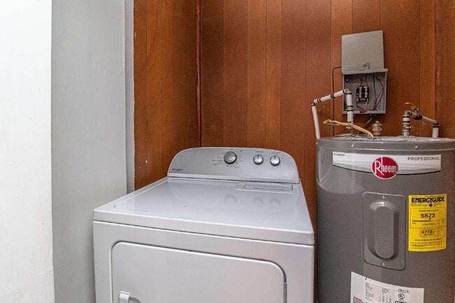 Building Photo - Newly Renovated Brick Ranch! Convenient Goldsboro location close to US Hwy 117/US Hwy 70!