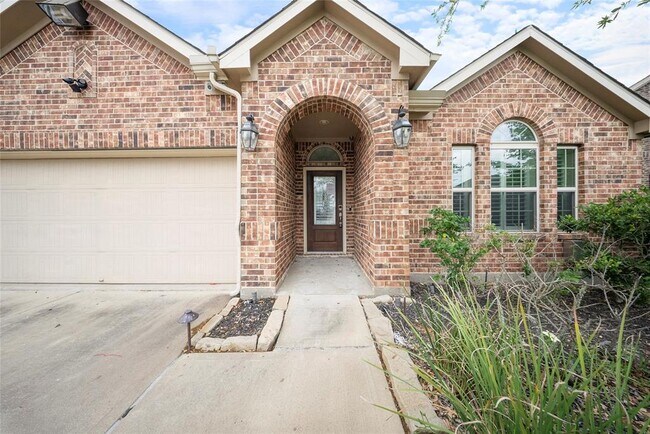 Building Photo - 3306 Benbrook Springs Ln