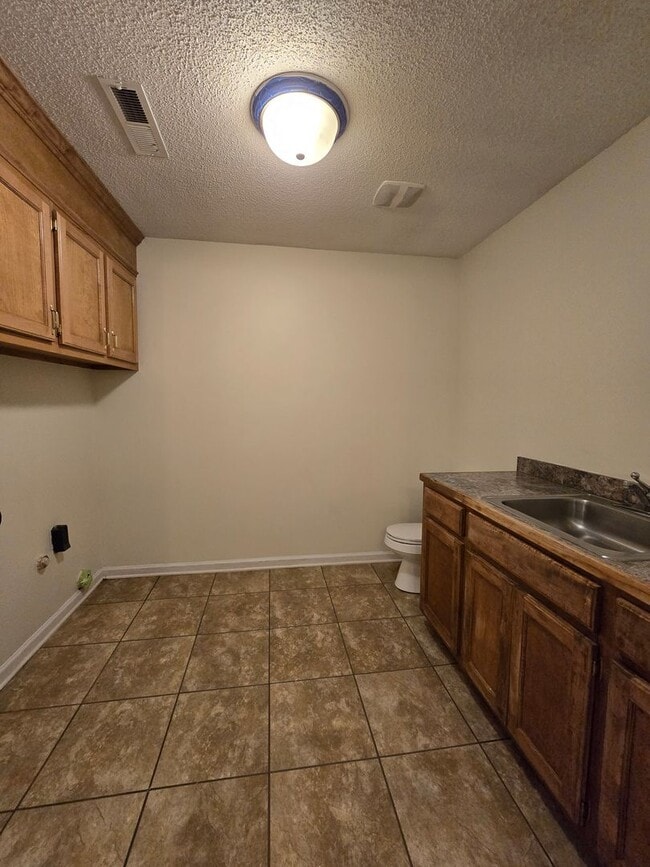 Building Photo - 3140 Firestone Ct
