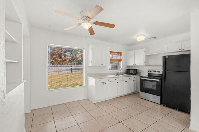 Building Photo - 480 Falmouth Ave