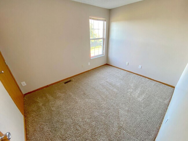 Building Photo - 5602 Wigmore Dr