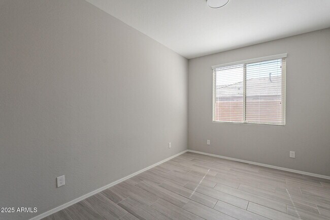 Building Photo - 25812 N 162nd Dr