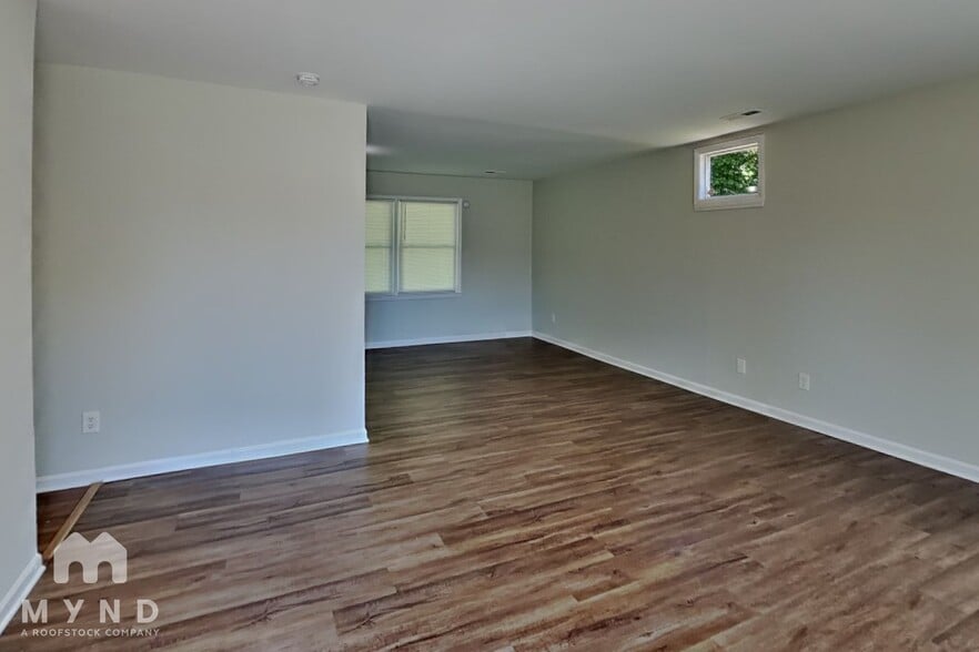 Building Photo - 3519 Misty Wood Dr