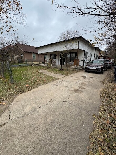 Building Photo - 2717 Avenue I