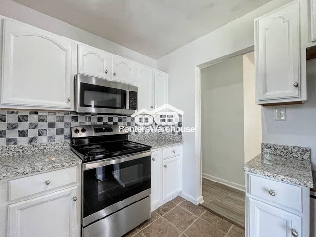 Building Photo - 4945 Paine Ln