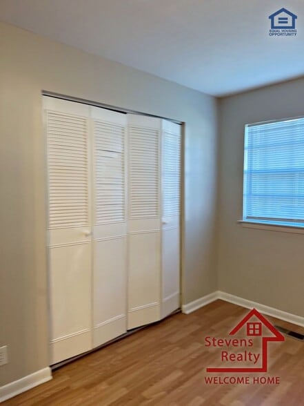 Building Photo - 4330 Wilson St