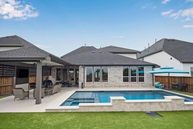 Building Photo - 14115 Garibaldi Dr