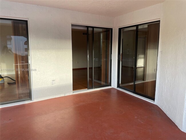 Building Photo - 9140 SW 123rd Ct