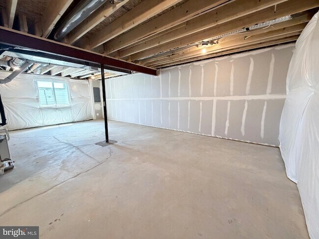 Building Photo - 785 Hisey Ave