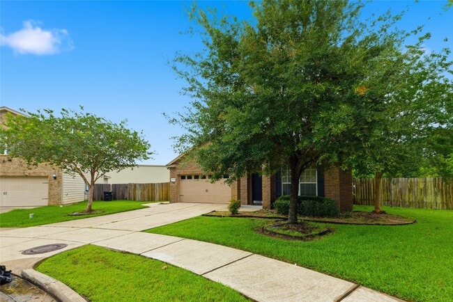 Building Photo - 8234 Hall View Dr