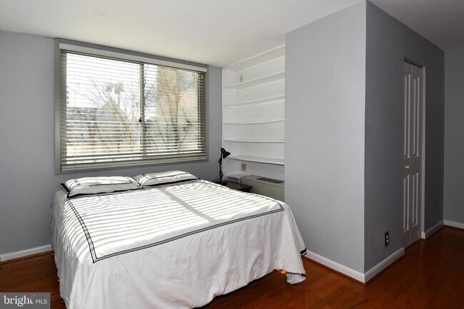 Building Photo - 4601 N Park Ave