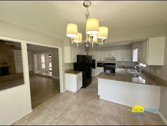 Building Photo - Charming 3-Bedroom Brick Home in Bluewater Bay Community, Caribbean East