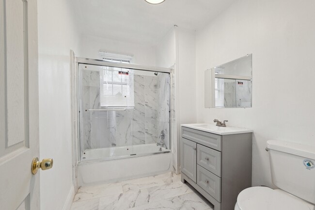 Building Photo - 1478 Helen St