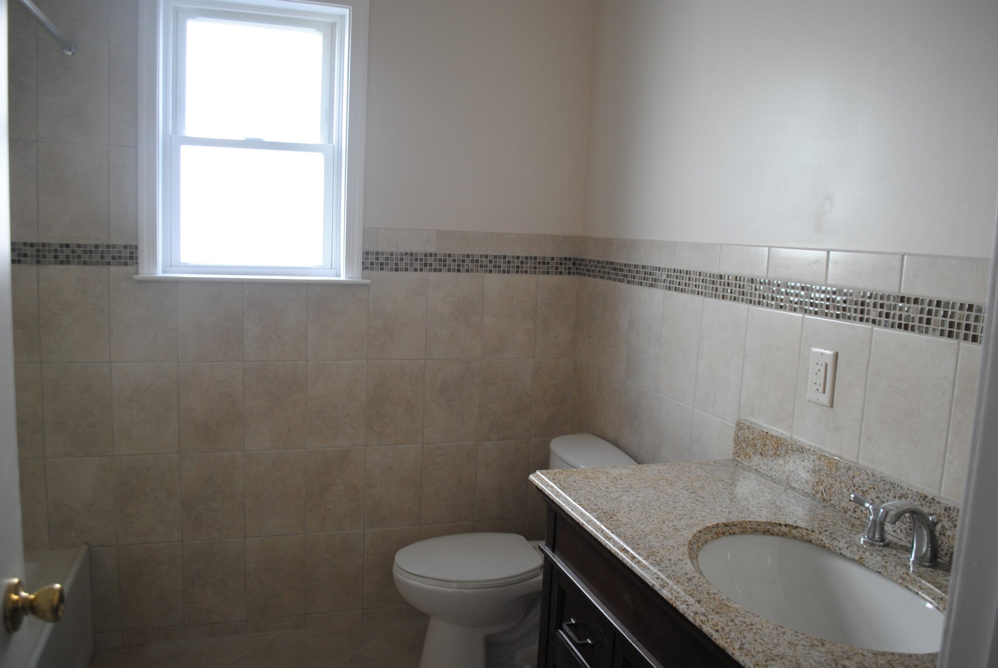 Building Photo - 143 Bellevue St