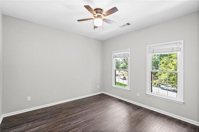 Building Photo - 11355 Vedrines Dr